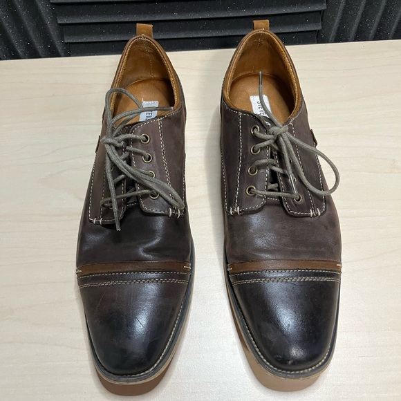 Steve Madden Kesslo Cap Toe Oxford Men's
Leather Dress Shoe - Picture 2 of 5